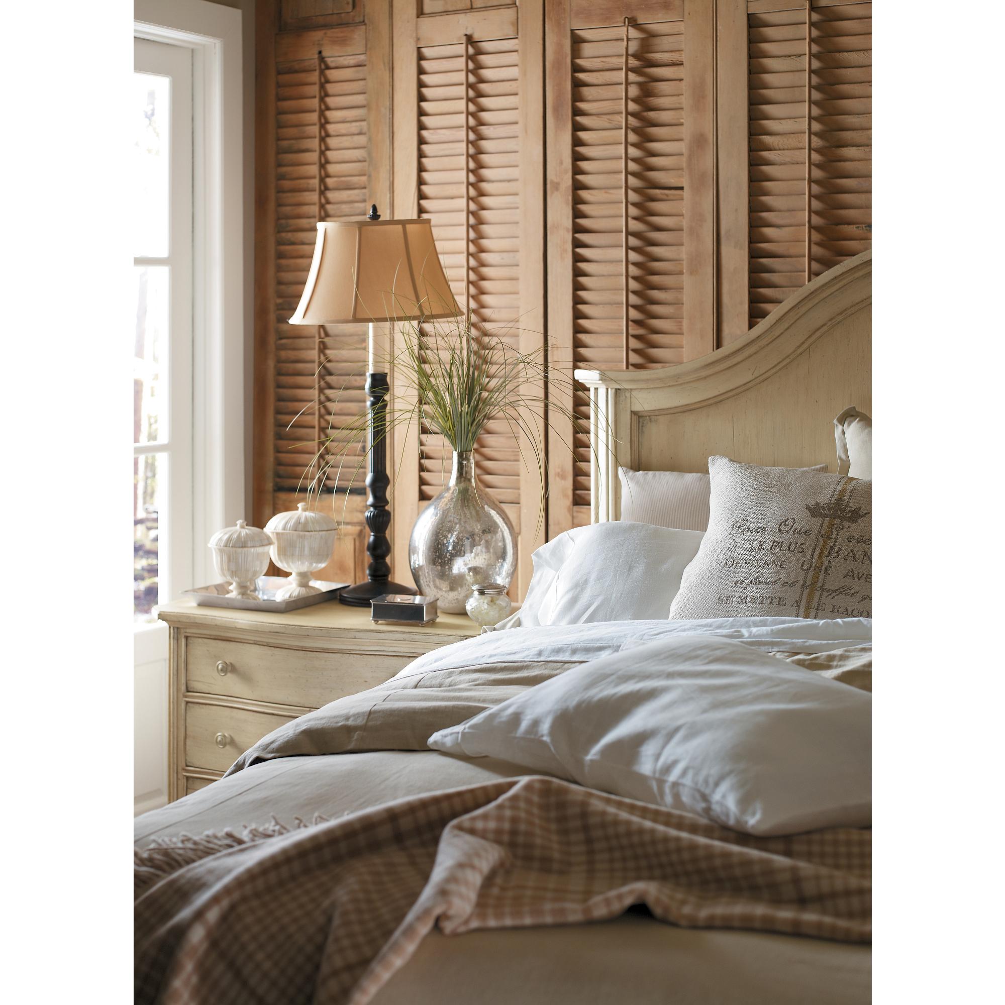 Stanley Furniture European Cottage Three Drawer Bachelor's Chest